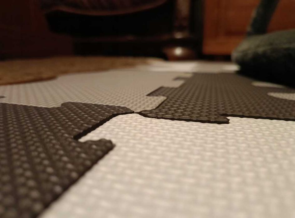 Szara mata piankowa dla dzieci puzzle zabawa interaktywna i rozwój