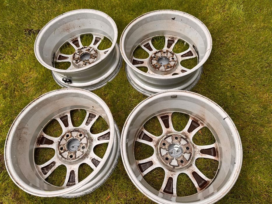 Felgi aluminiowe Hyundai 17" 7Jx17 ET52 – komplet 4 sztuki