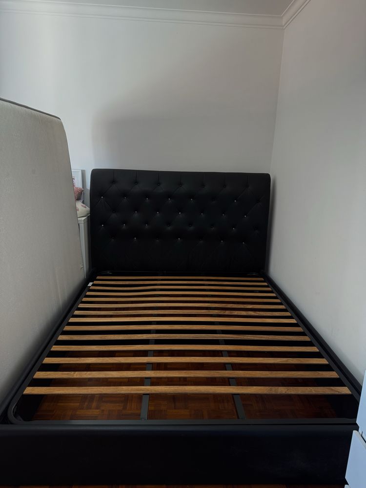 Cama de Casal Queen size 160x200 com Estrado