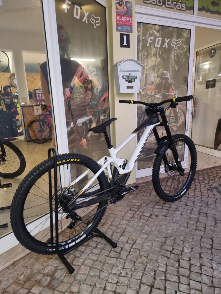 Mondraker Summum Carbon M