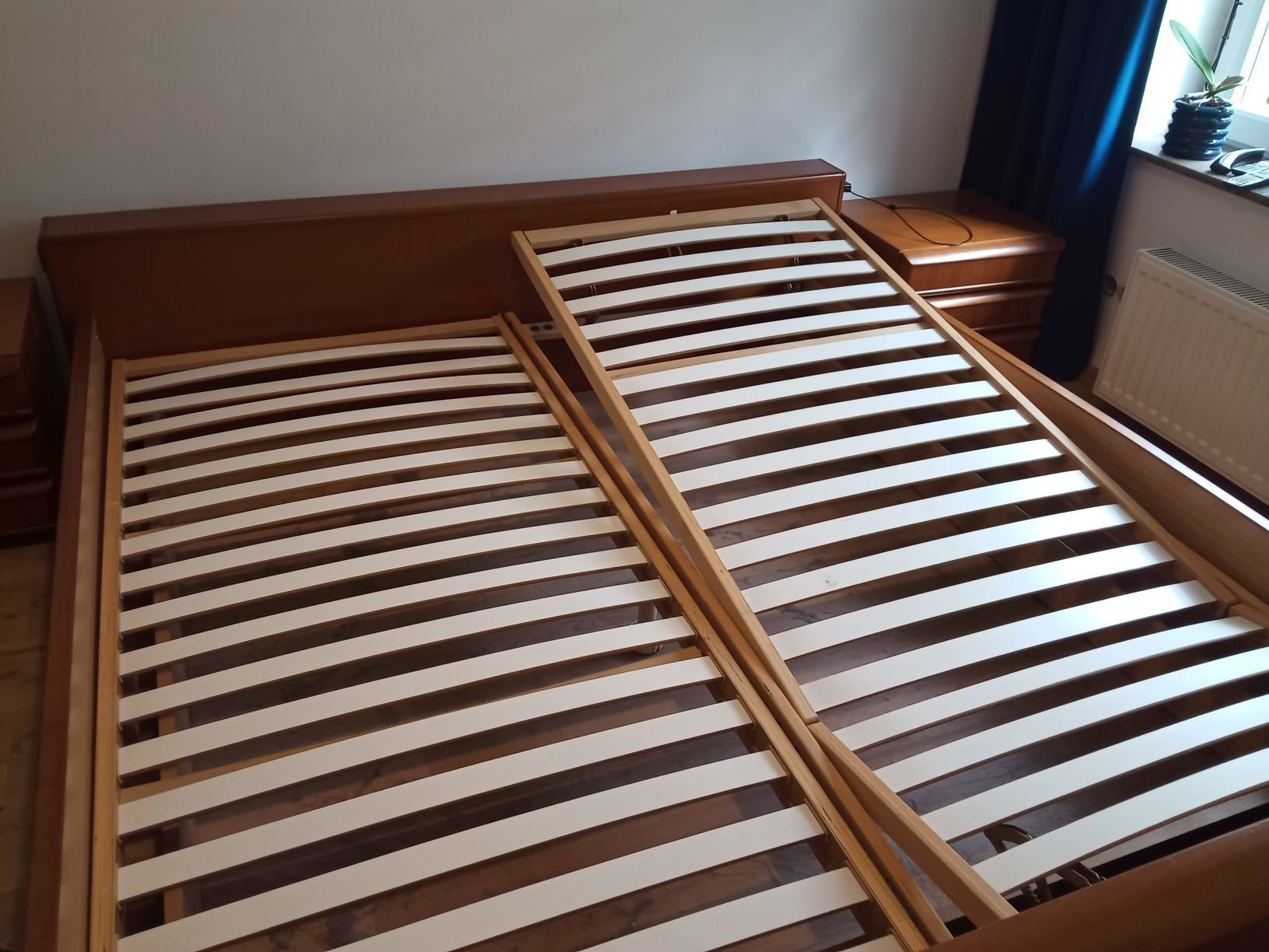 Komplet Sypialnia komoda szafki łóżko 180x200