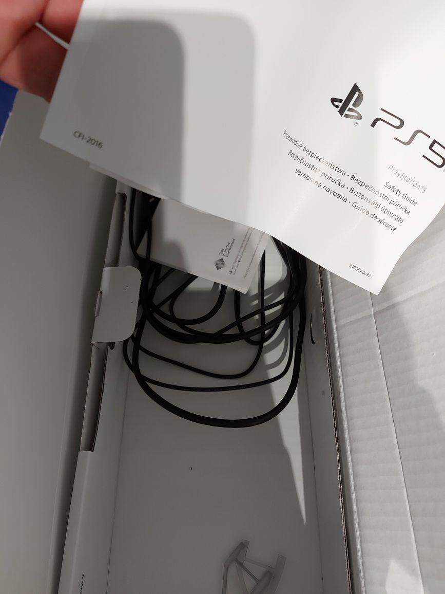 SONY PlayStation 5 cfi 2016 slim nowa komplet gwarancja