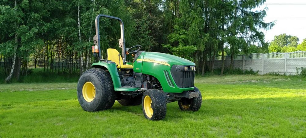 John Deere 3520 traktorek 37KM