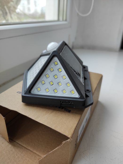 Фонарь уличный МОДЕРНИЗИРОВАННЫЙ на солнечной панели.