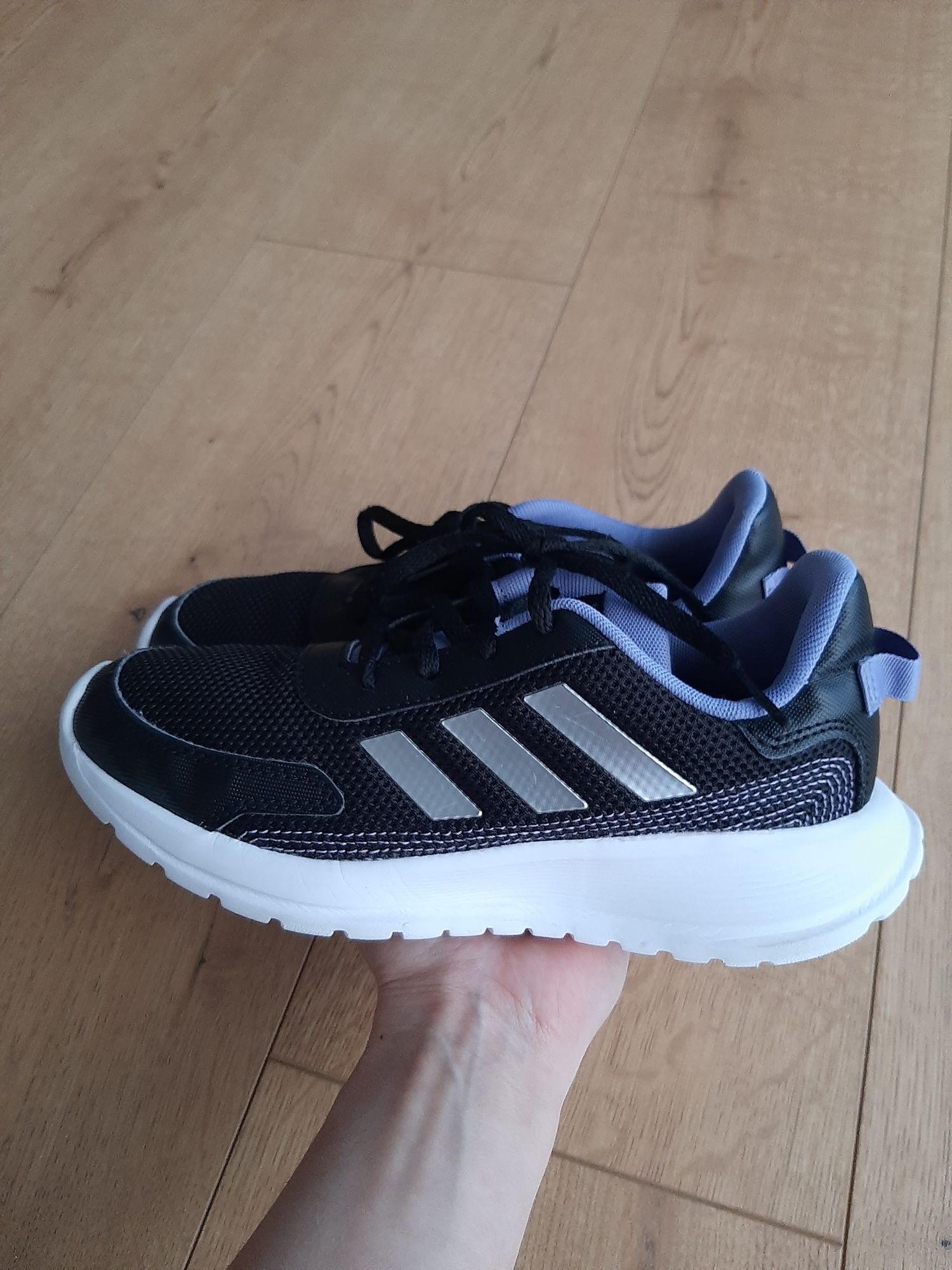 Buty Adidas Tensaur r. 35
