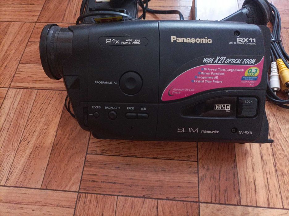 Câmera de Vídeo Panasonic RX11 VHS-C