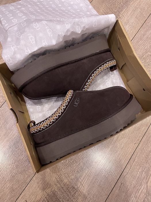 Крутезні жіночі короткі уггі на платформі Ugg Tazz