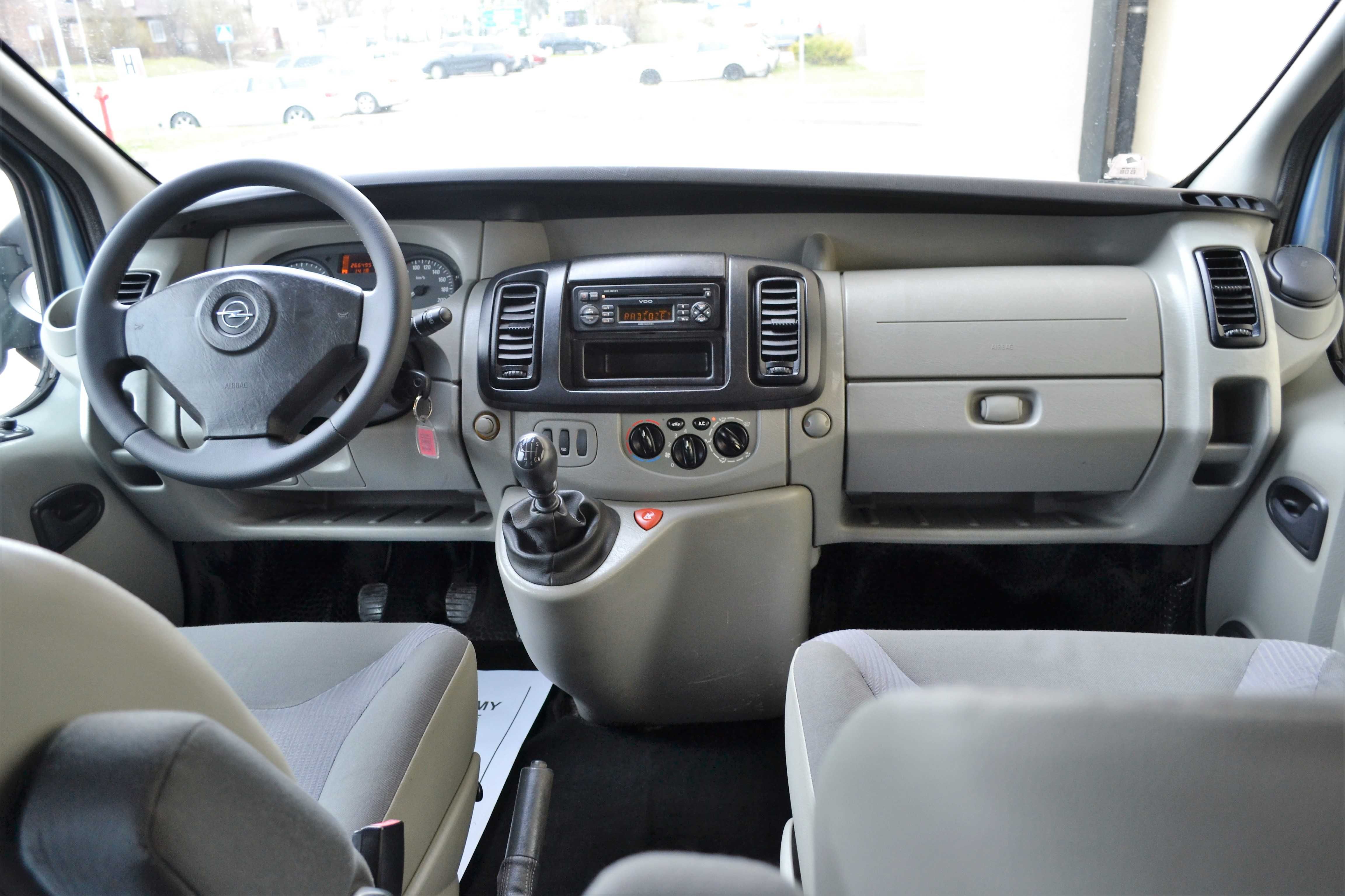 Opel Vivaro 2.0CDTi 115KM**9-osobowy**Klimatyzacja**Zadbany