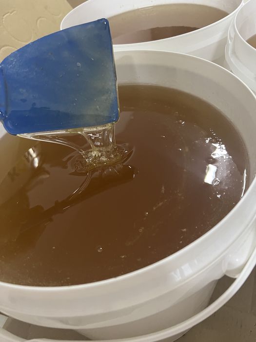 miód akacjowy świeży tegoroczny naturalny miód pszczeli  sezon 2025
