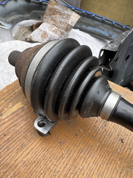 Полуось левая Seat Leon Volkswagen Golf 7