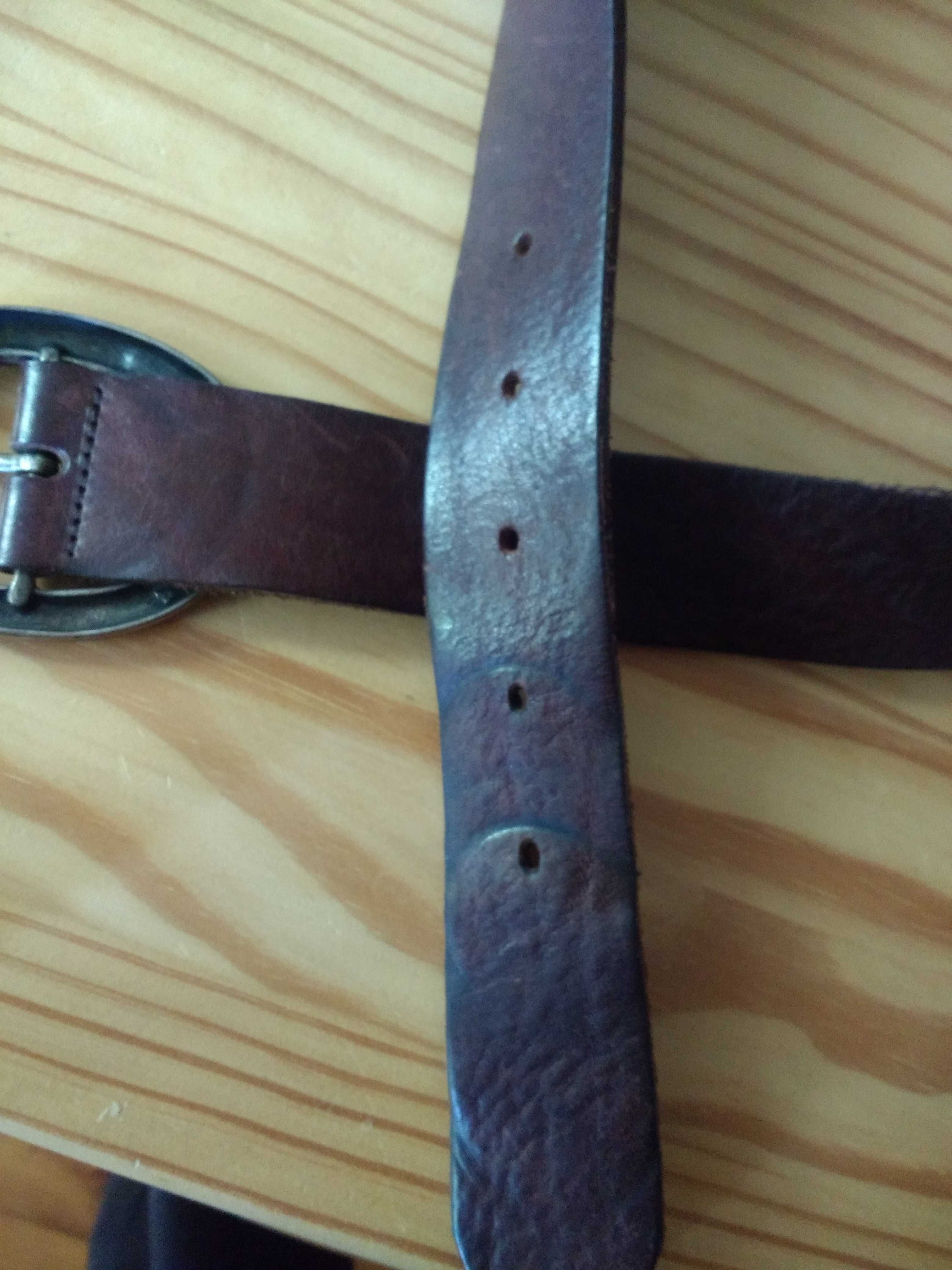 Pasek skóra, do 77 cm .