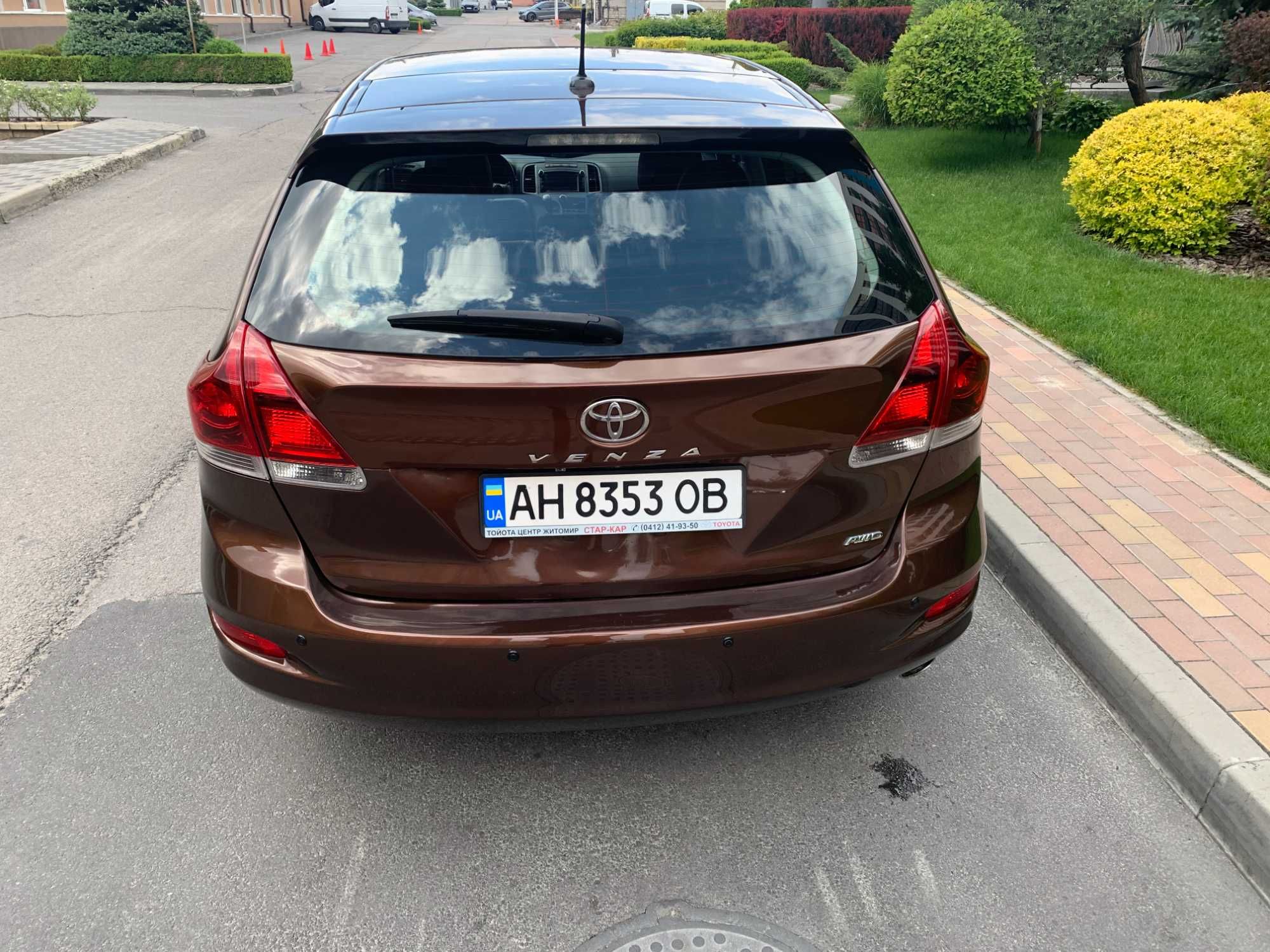 Официальная Тойта-Венза Премиум-4AWD-Газ-Италия!!!