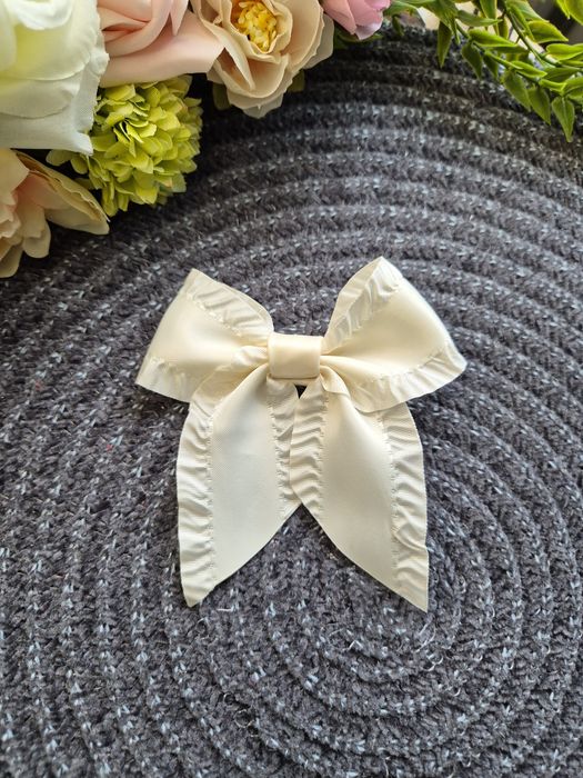 Śliczna spinka do włosów _ Kokardka ecru handmade