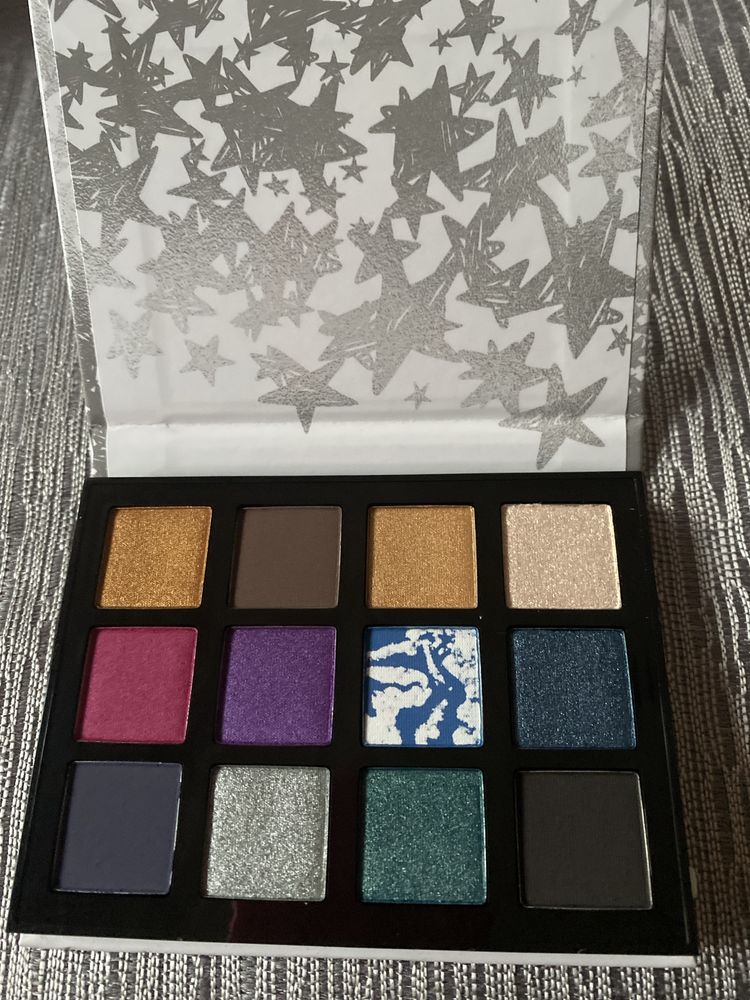 Paleta cieni do powiek od Avon