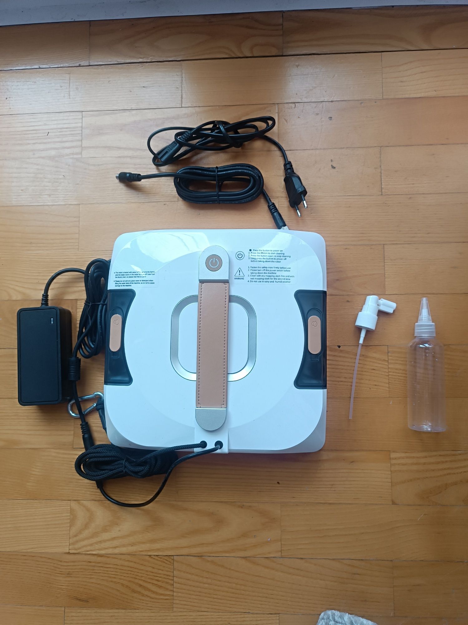 Robot do mycia okien z podwójnym spryskiem YW703 110ml do okien wysoki