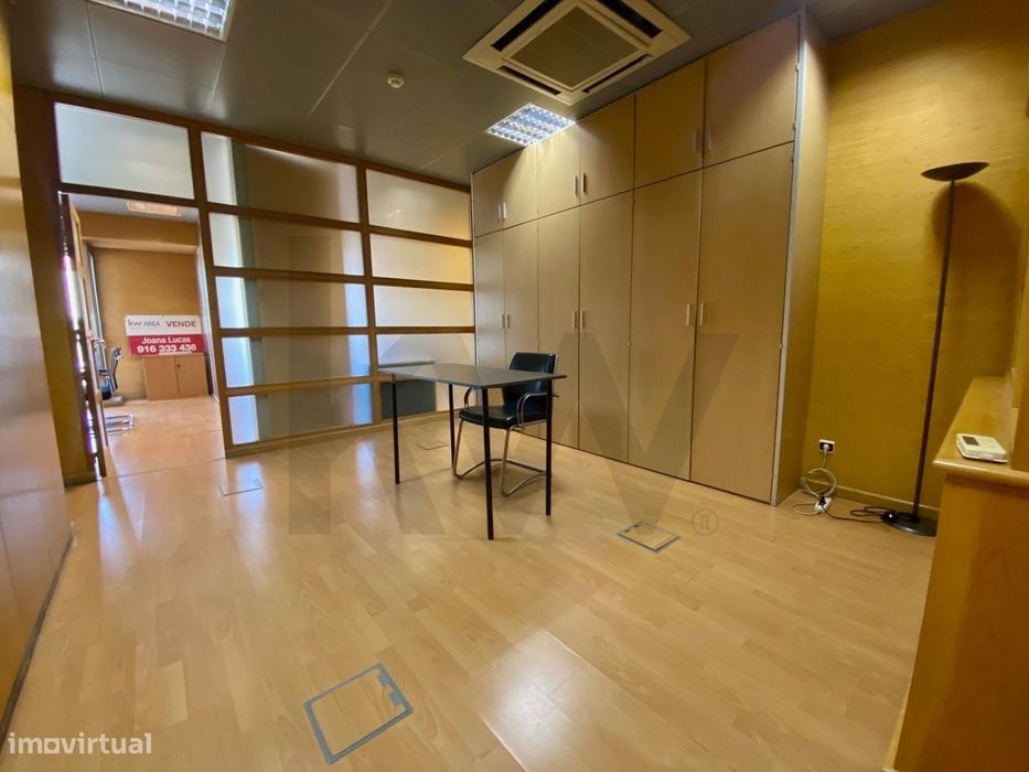 Escritório para Arrendar no “Edifício Berna 30”, em frente à Gulbenkia