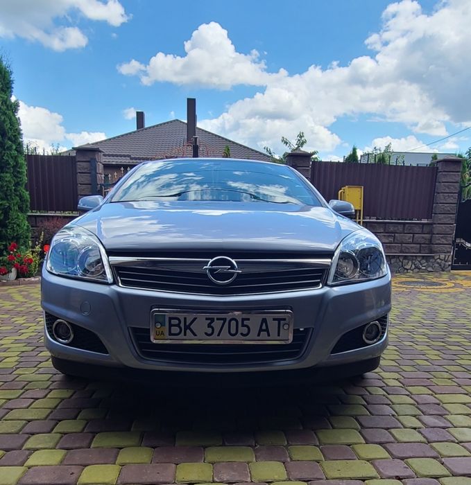 Opel Astra h sedan 1.6