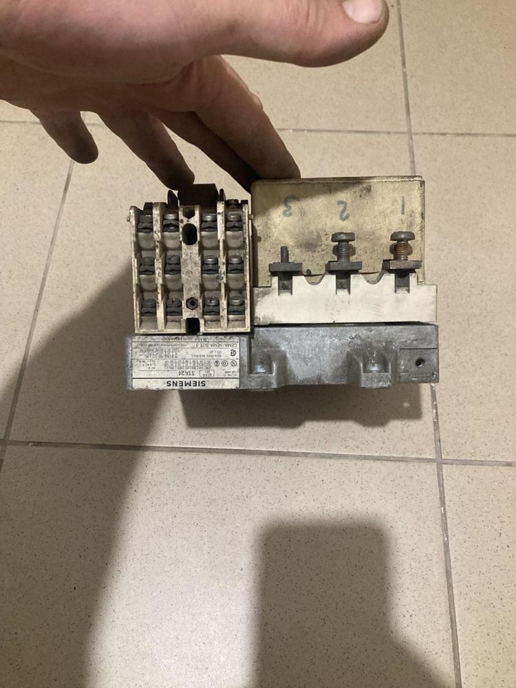 Пускач магнітний SIMENS тип 3ТА-24  90 ампер котушка 110 вольт