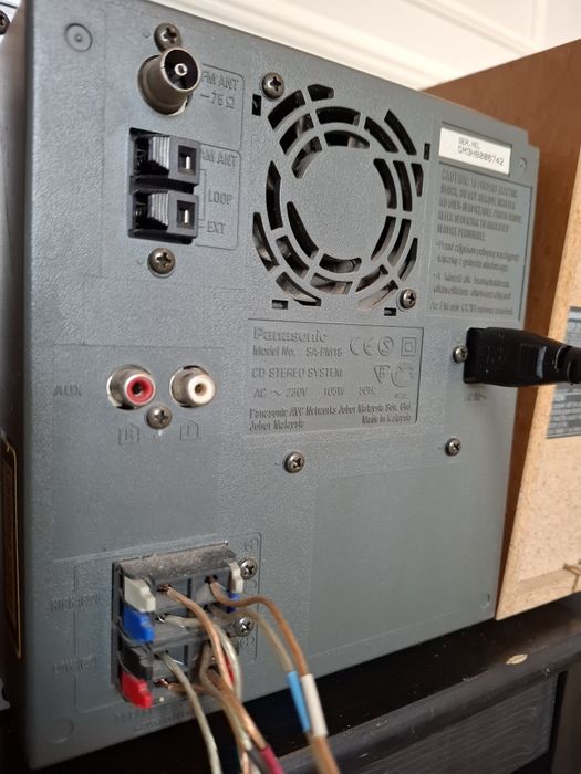 Mini wieża Panasonic CD zmieniarka 5 płyt Bi-amp wszystko działa PM18