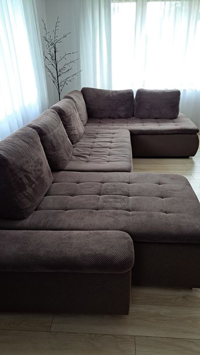 Kanapa narożnik sofa brązowa.