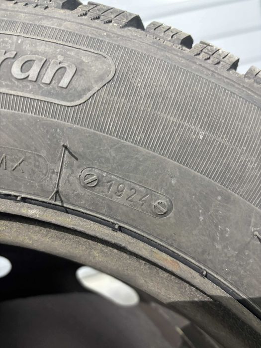 Felgi stalowe z oponami zimowymi(2024) 4x108 r15+zapas+szpilki+kołpaki