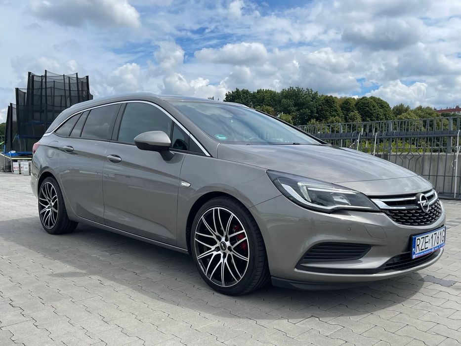 Opel Astra 1.4 Turbo 125km/2017r/ 2xPDC/ appleCarPlay/ niski przebieg/ LKA/ 6bieg