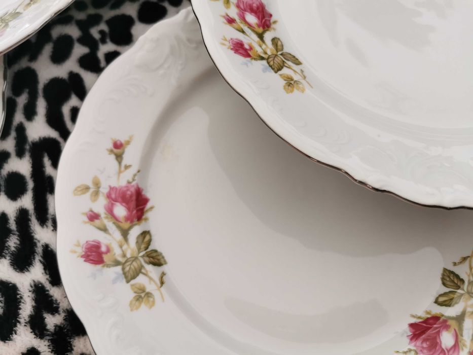 PRL zestaw 12 talerzy obiadowych porcelana