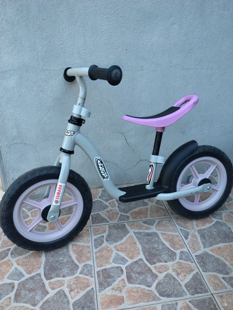 Bicicleta de equilíbrio para criança