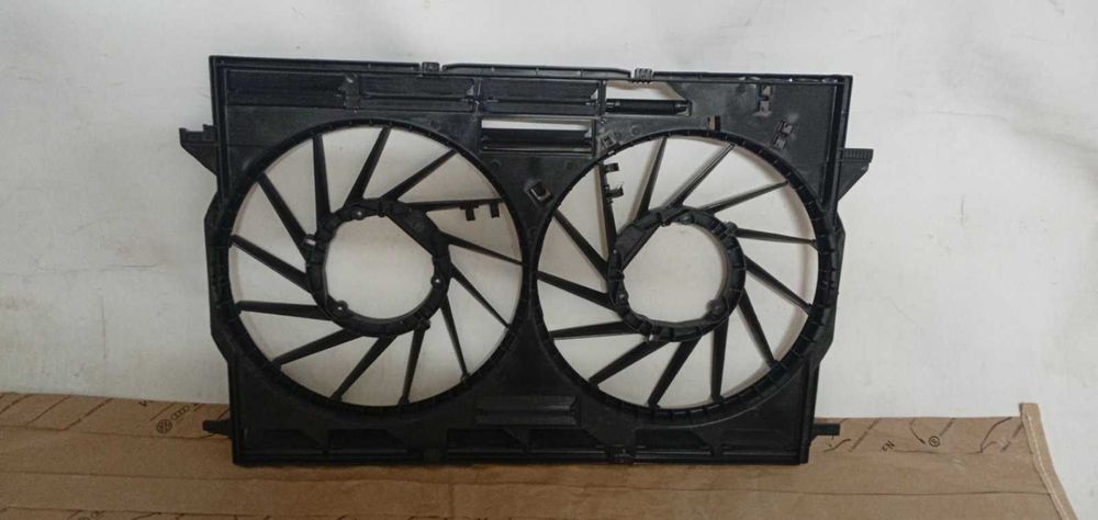 Дифузор рамка вентилятора AUDI Q5 80A USA США 2017 - 21