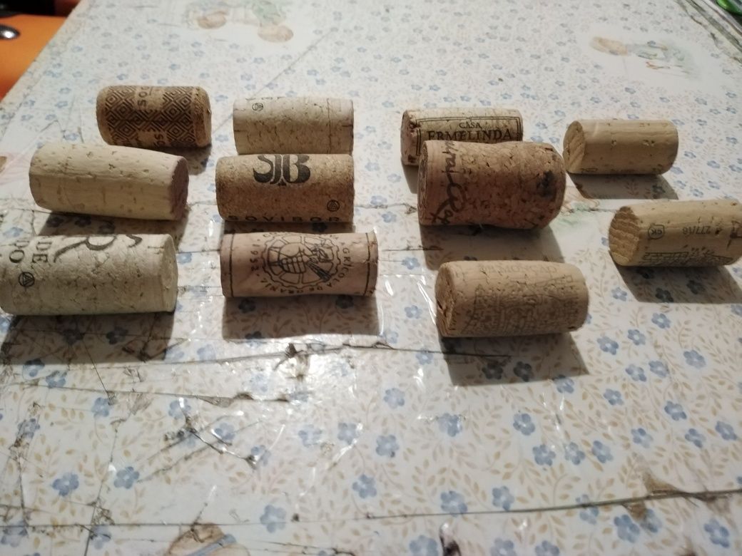 Vendo rolhas bom estado