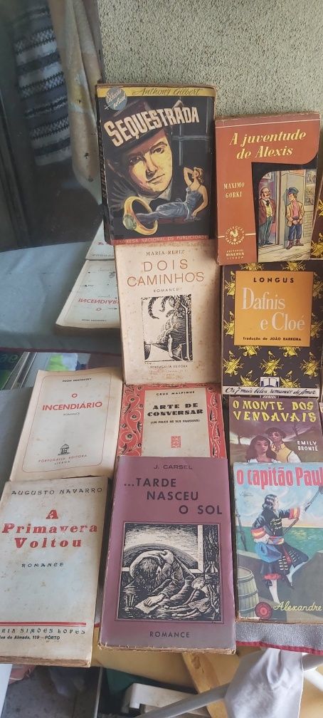 Livros Antigos (anos 40 e 50)