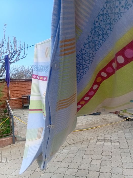 Пододеяльник б/у полуторный 145х205. Чистый, целый. Подвезу!