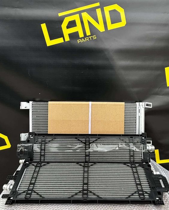 Радиатор кондиционера Tesla model 3 1077083-00-B