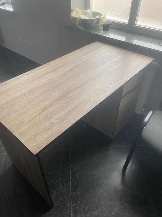 Продам меблі для магазину