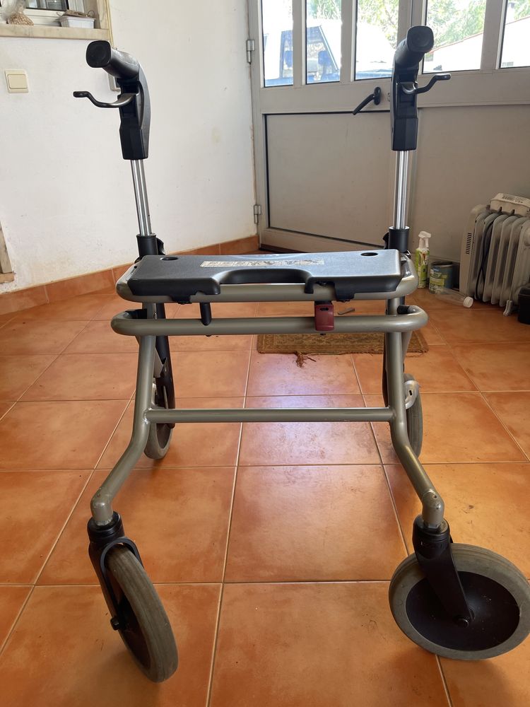 Andarilho Dolomite com rodas