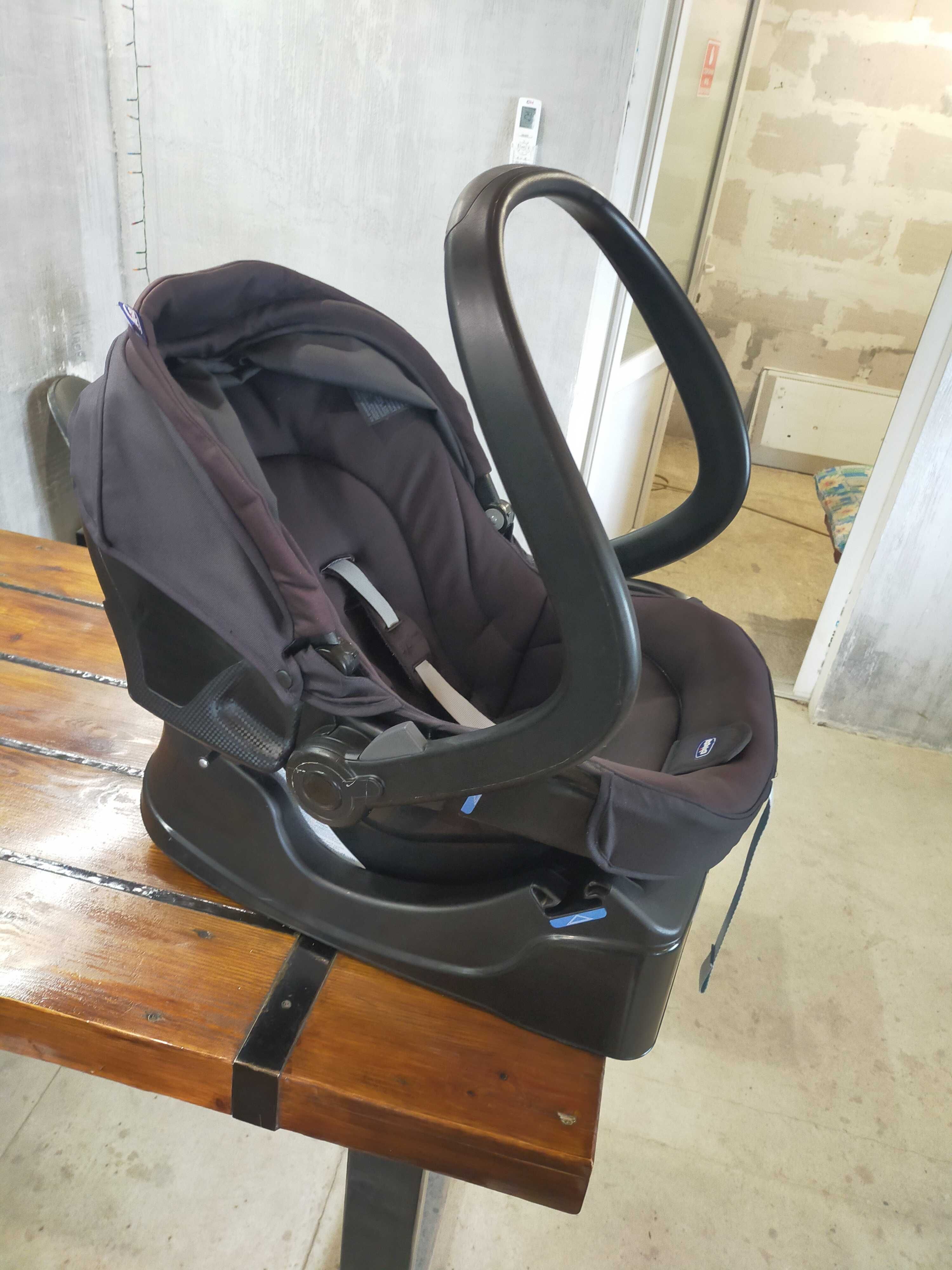 Автокрісло дитяче Chicco 0-13kg.