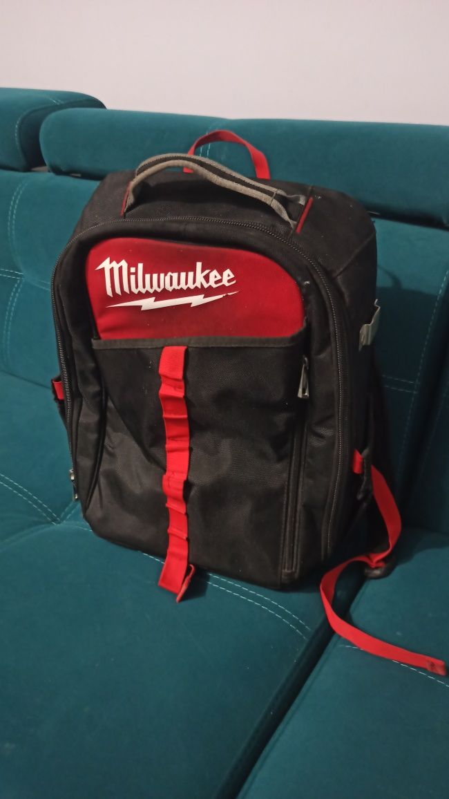 Plecak narzędziowy Milwaukee super stan