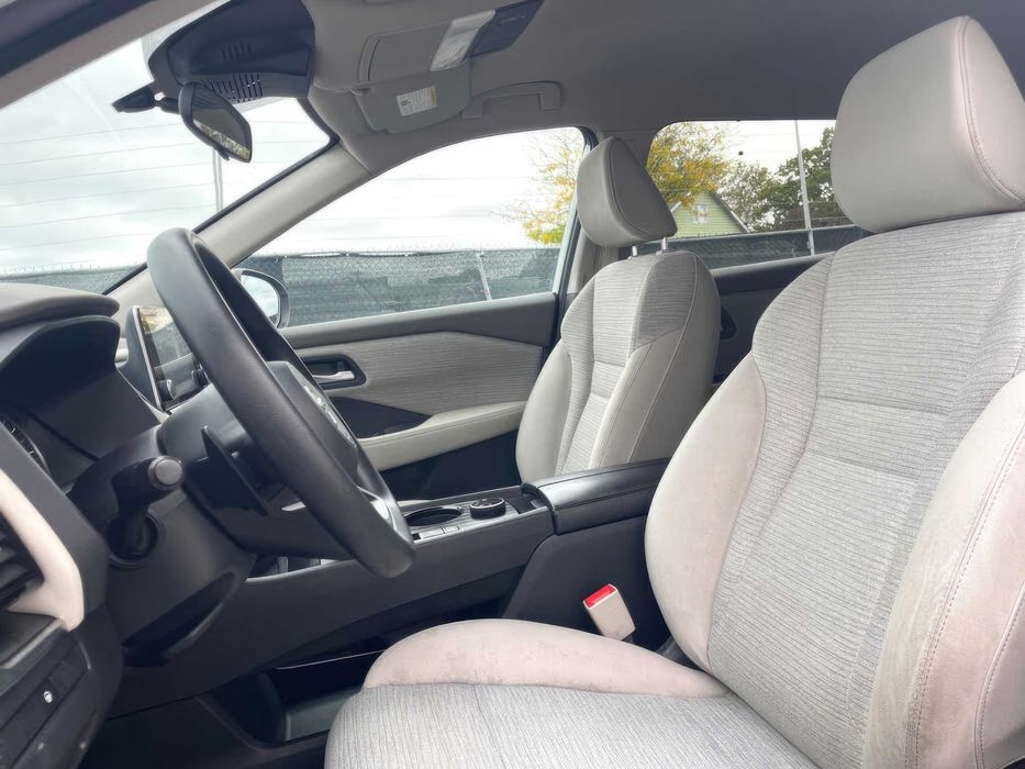 Nissan Rogue      2021