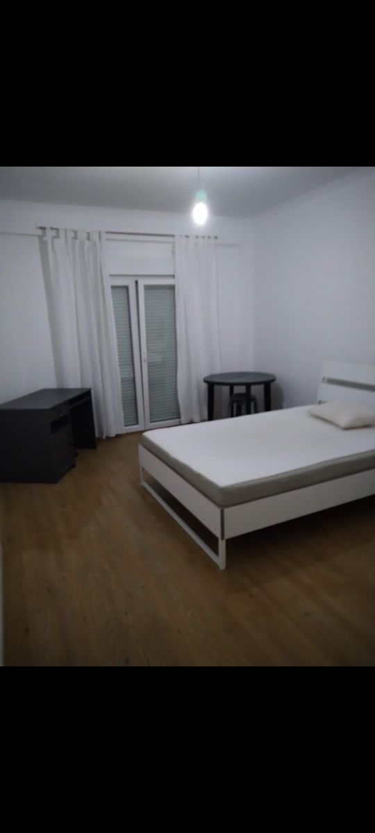 Quarto Cacém CASAL BRASILEIRO