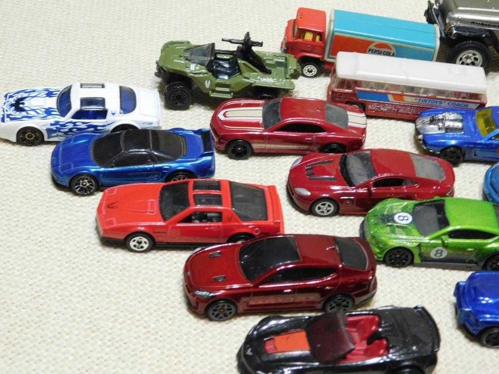 Hot Wheels, SIKU, Majorette, Grell Werbemittel и др. список в описании