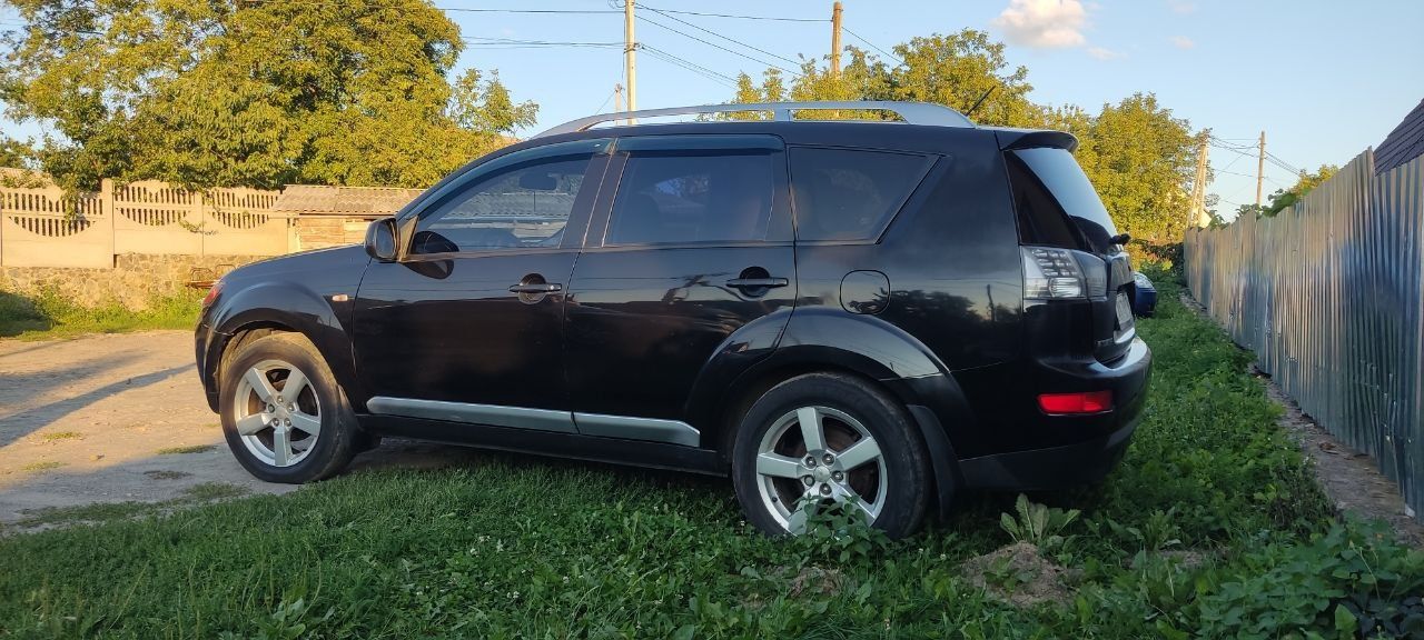 Mitsubishi Outlander xl