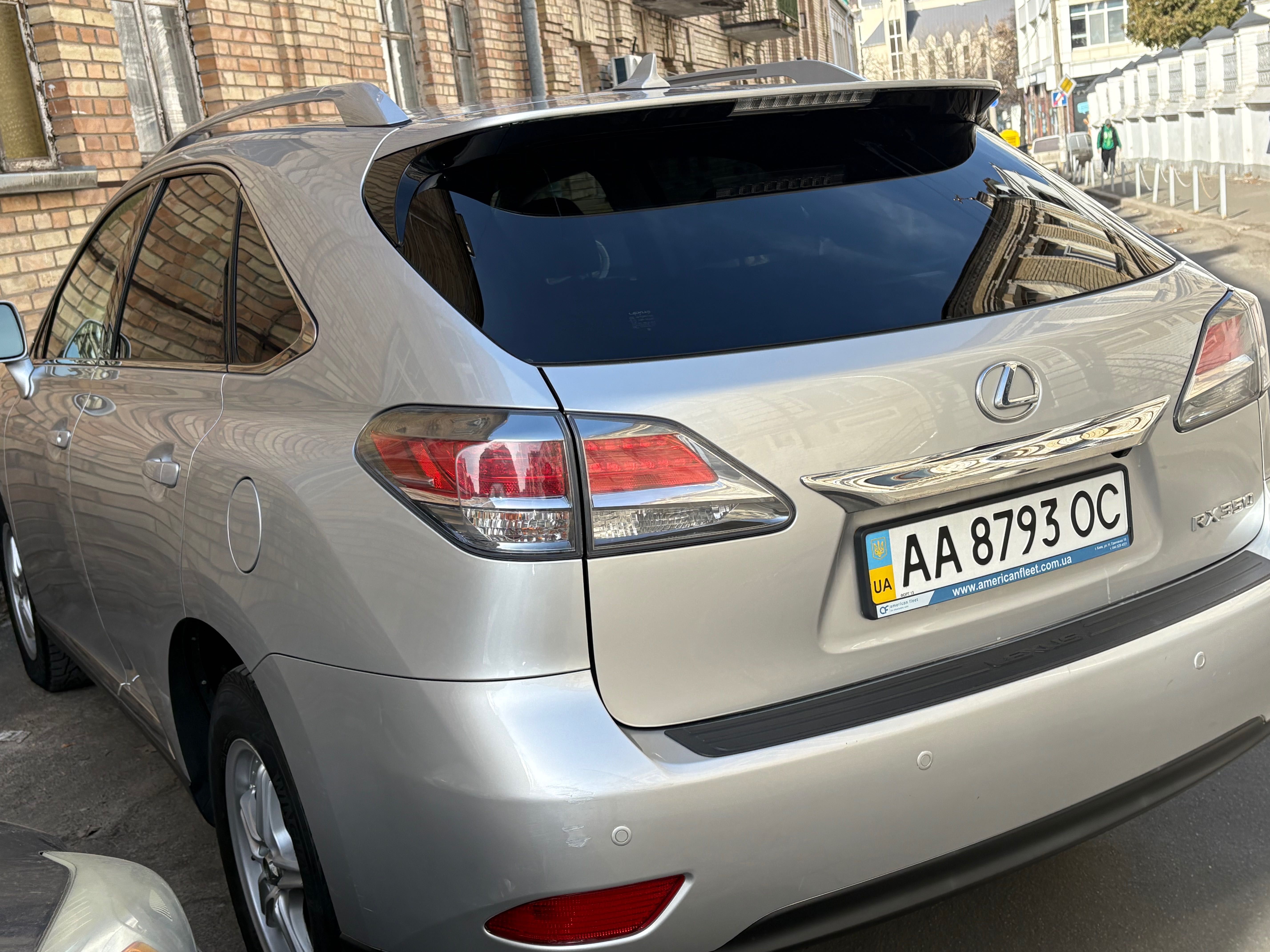 Автомобіль Лексус RX 350