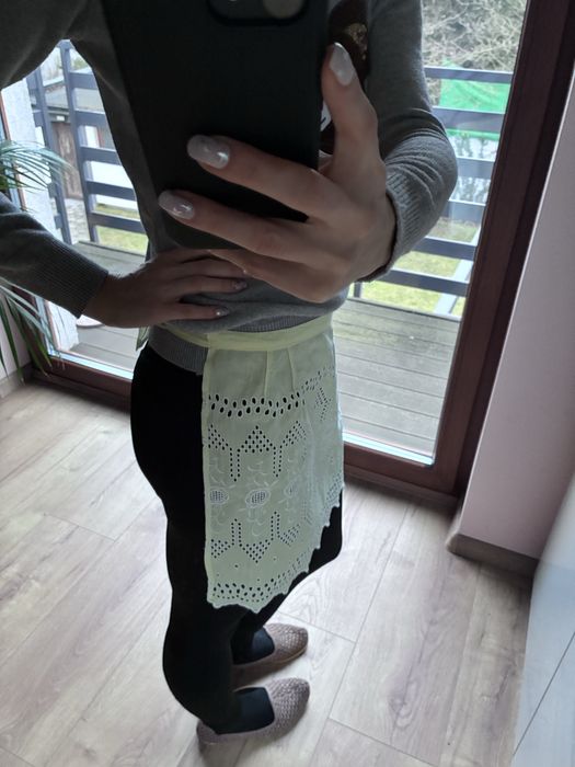 Maselkowy Fartuszek zapaska haftowany z Cepelii
