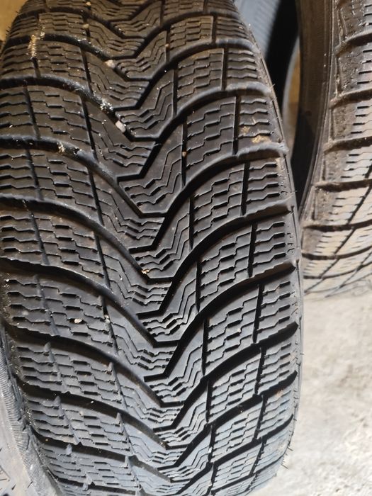 Продам резину р16 215/55