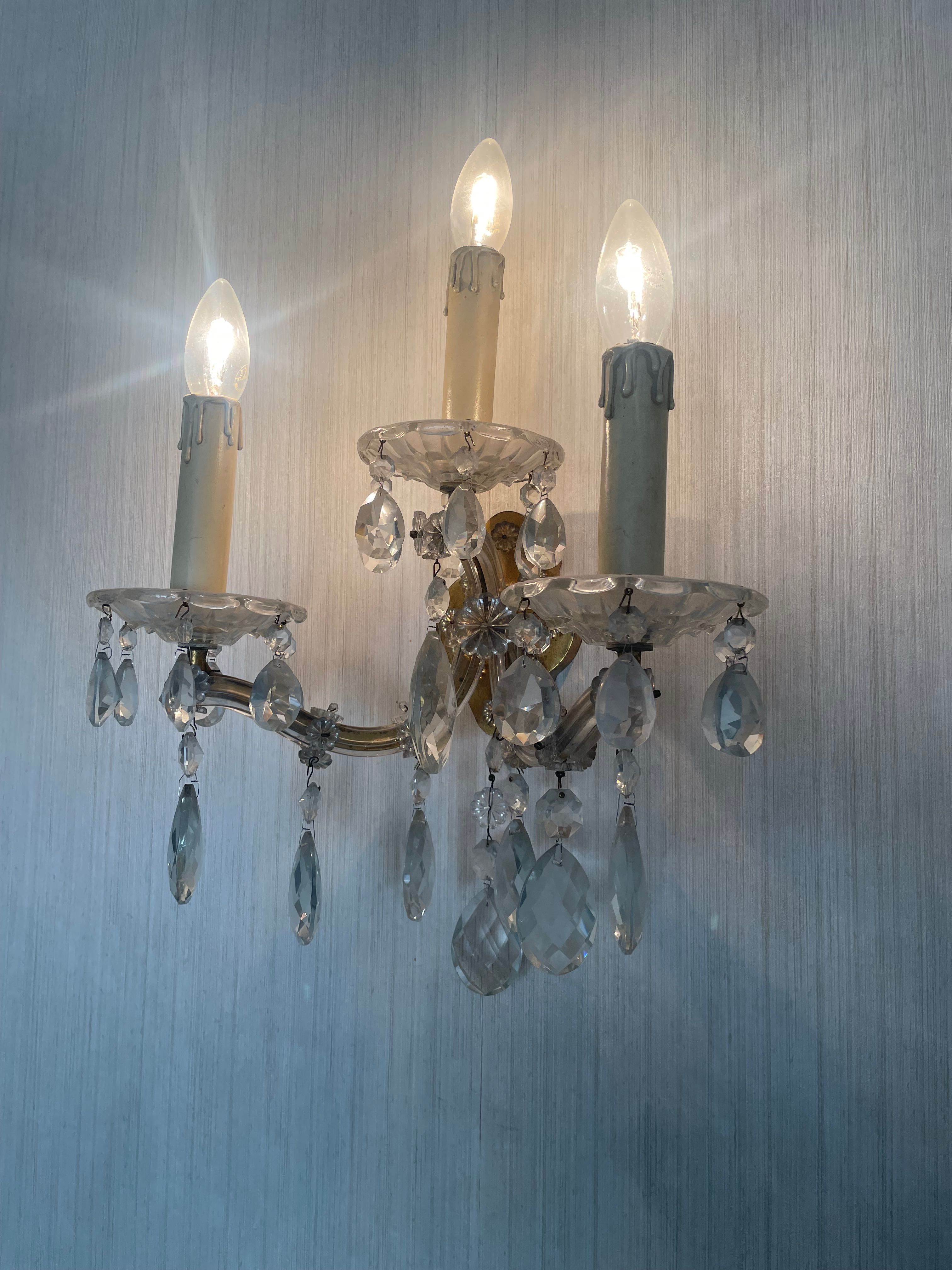 Par de apliques de cristal, em estilo Maria Teresa