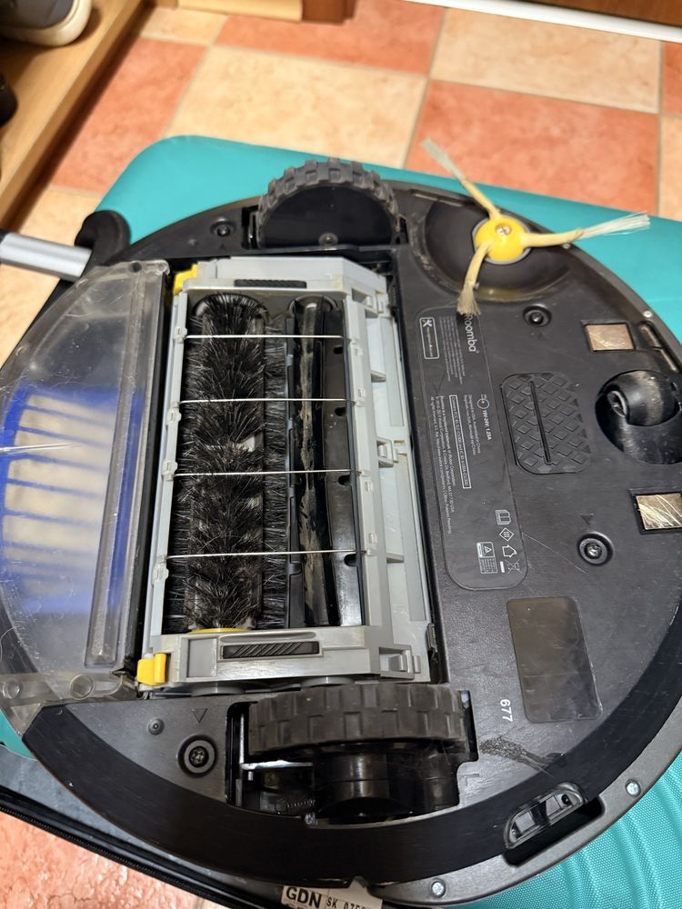 Robot odkurzający iRobot Roomba 677