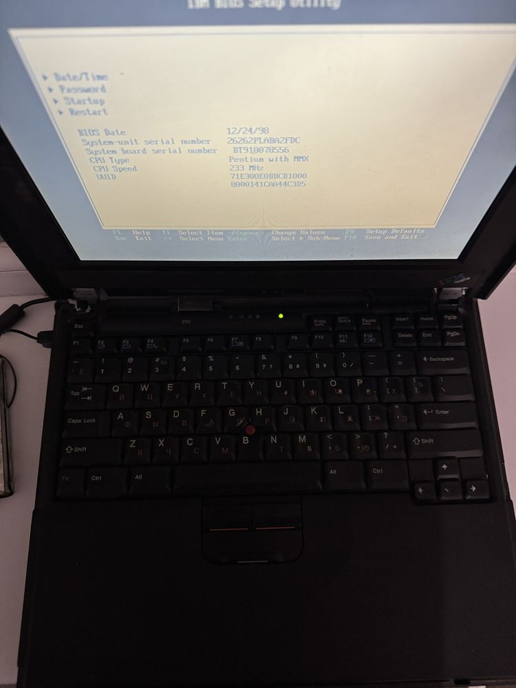 Ретро ноутбук IBM ThinkPad 390