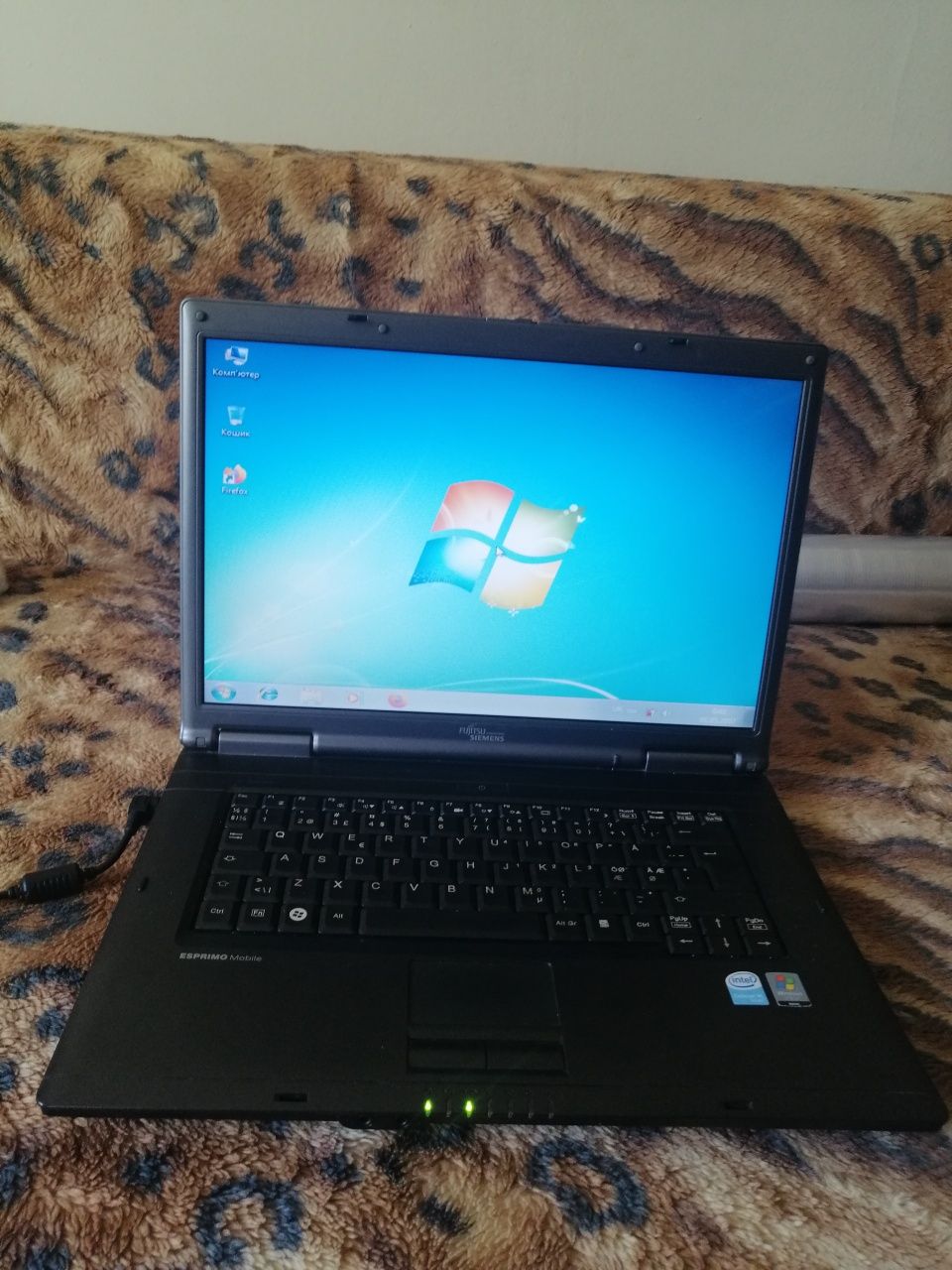 Продам ноутбук fujitsu v5535