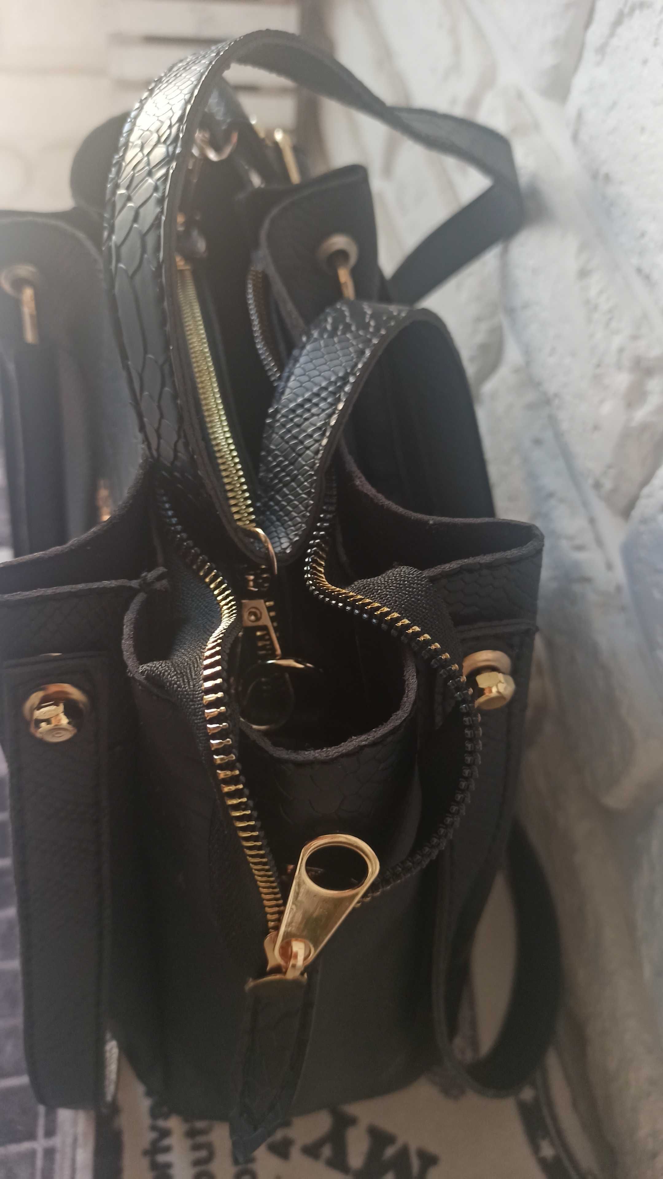 шкіряна сумка Prada
