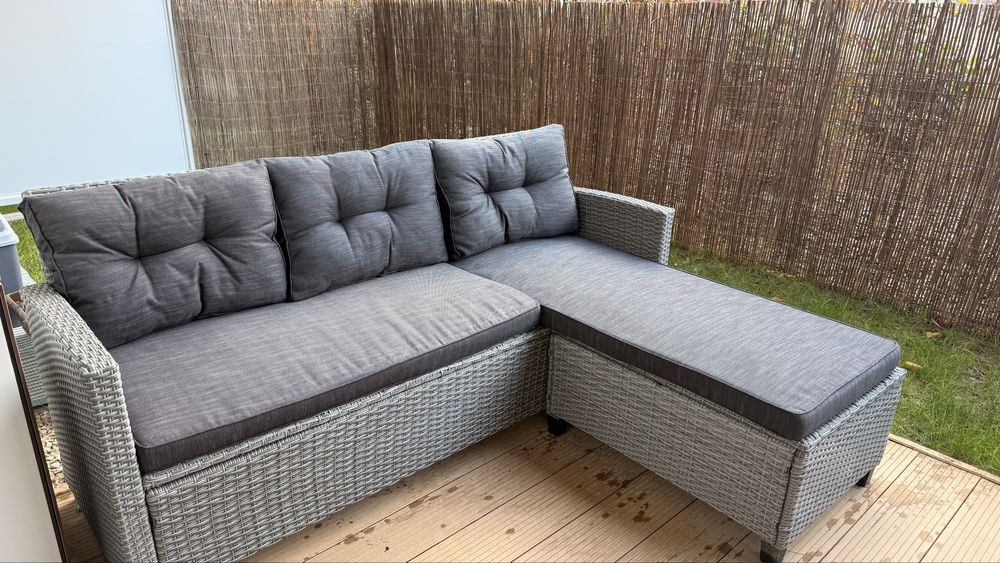 Kanapa ogrodowa z poduszkami